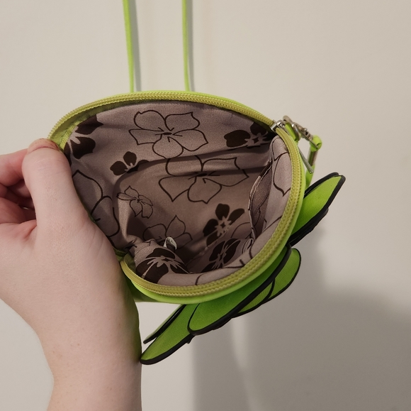 Lime green flower purse w long strap - Picture 3 of 4